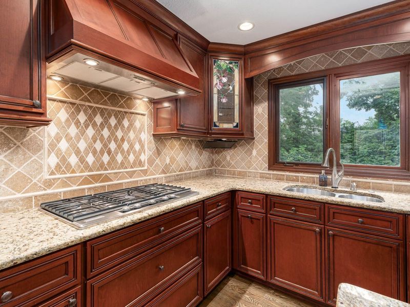 978 Valleyview Drive , Westerville, OH 43081 Photo 7