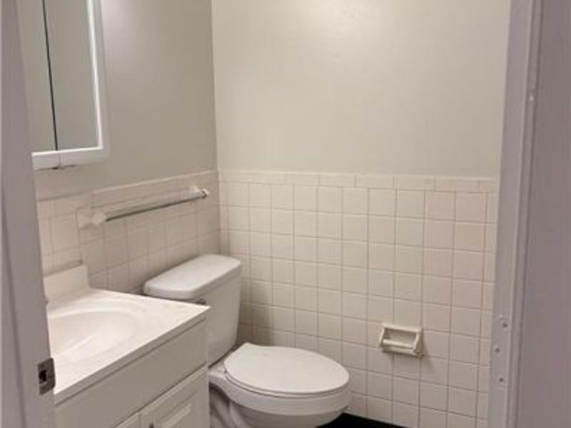 201 Jamestown, Unit B, Washington Township, OH 45458 Photo 10