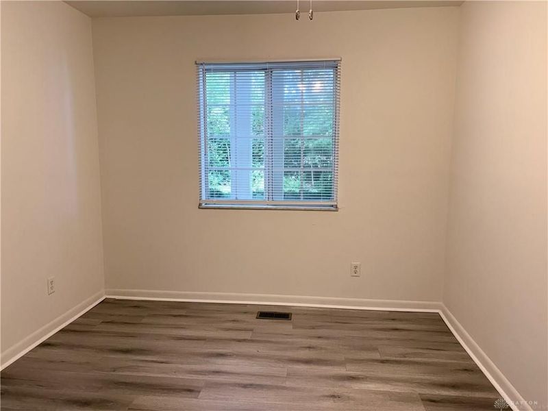 201 Jamestown, Unit B, Washington Township, OH 45458 Photo 5