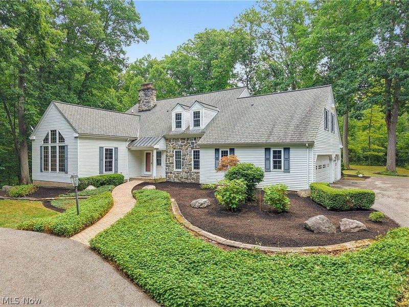 20 Stonecreek Drive, Chagrin Falls, OH 44022 Photo 2