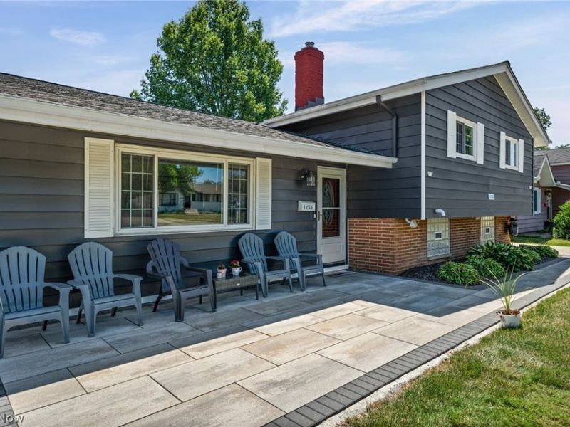 1253 Golden Gate Boulevard , Mayfield Heights, OH 44124 Photo 4