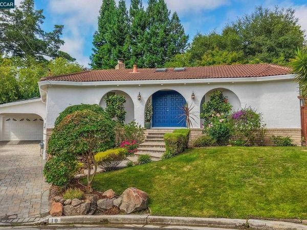 10 Darnby Ct, Orinda, CA 94563