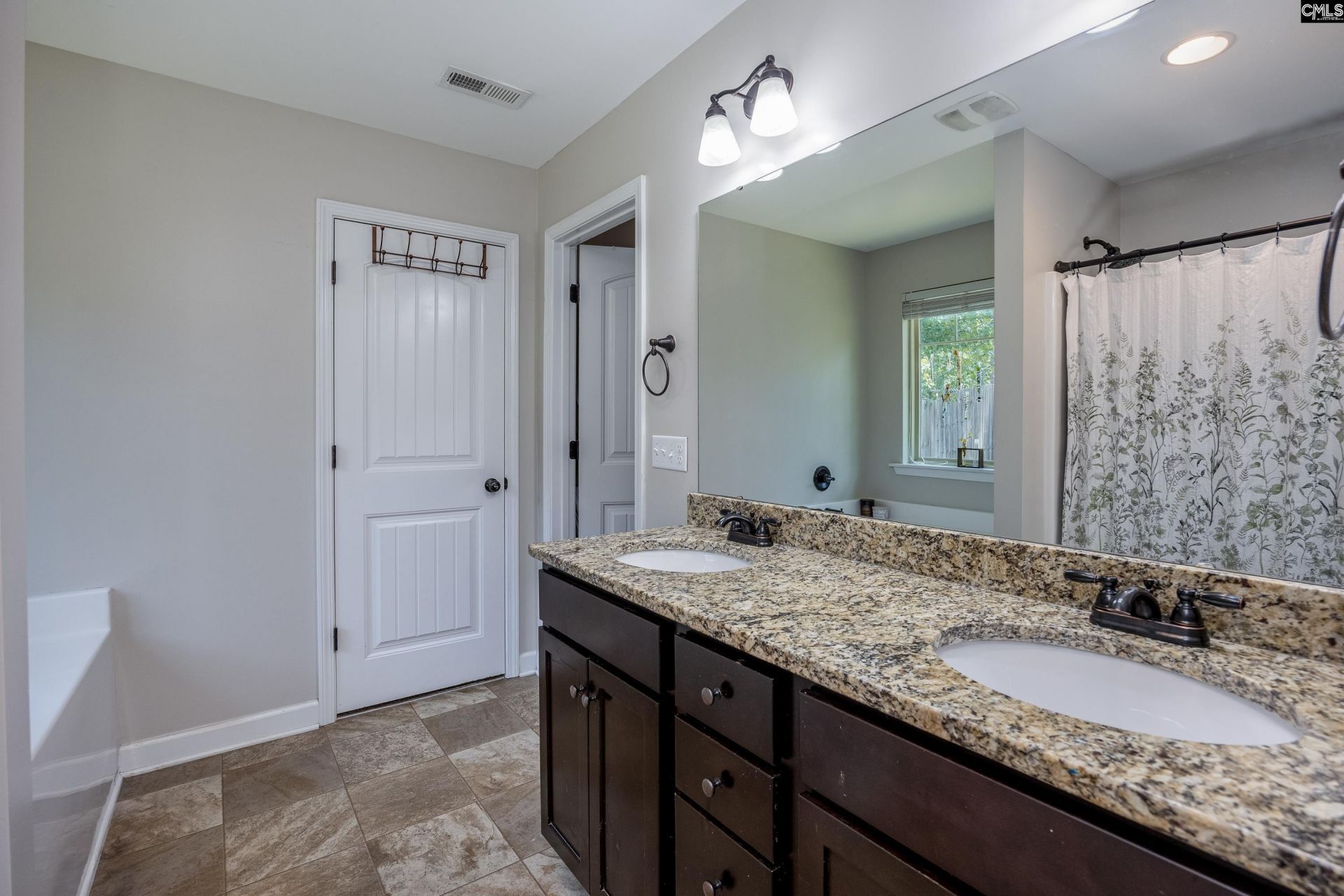 1282 Sand Oak Drive  Photo 10