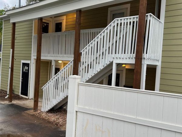 3805 Miriam Drive, Unit 6, Charlotte, NC 28205