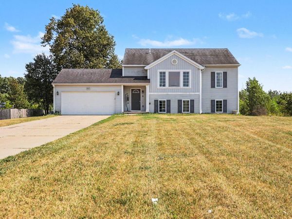 14627 Ivorystone Drive NE, Cedar Springs, MI 49319