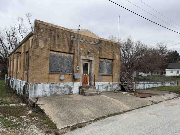 110 E Braxton Street, Paoli, IN 47454