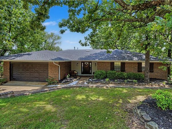 527 Beverly Hills Drive, Van Buren, AR 72956
