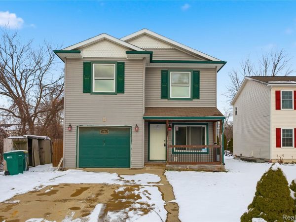 35942 Vinewood Street, Romulus, Mi 48174