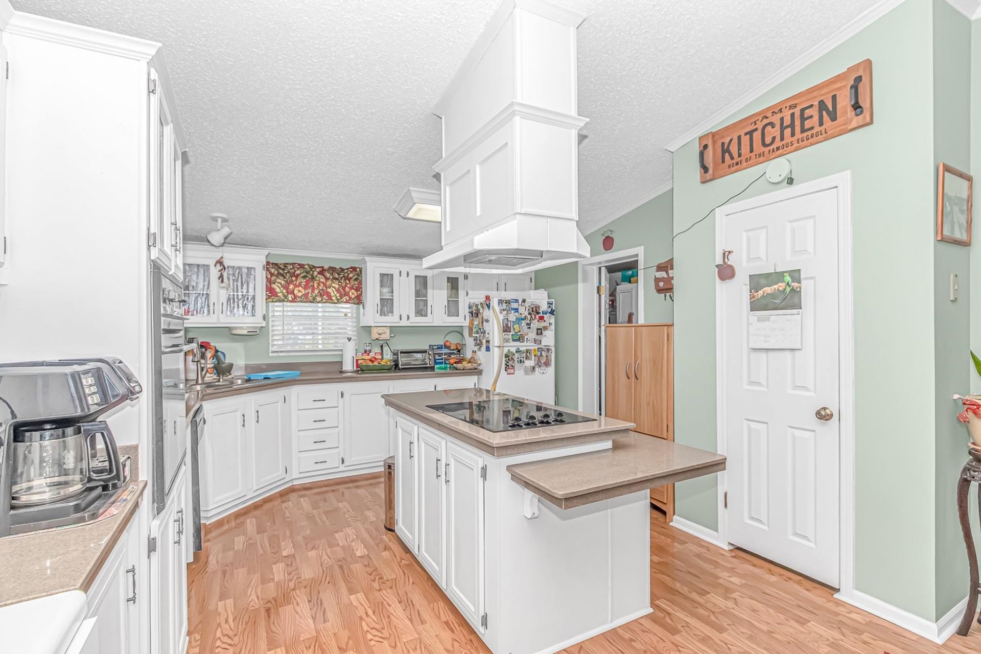 1353 Circle Bay Dr. Photo 13