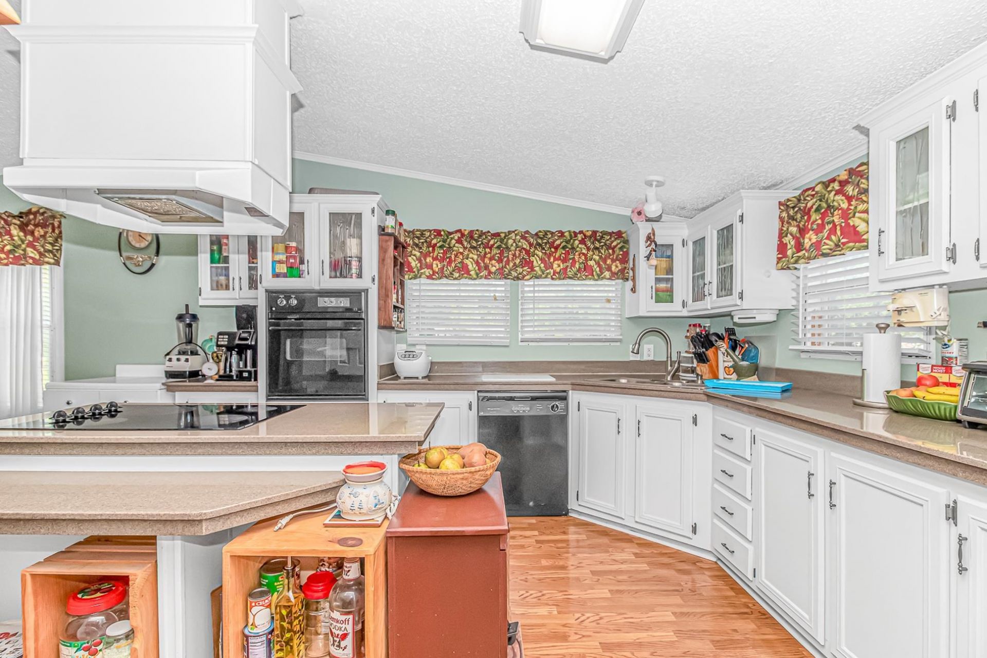 1353 Circle Bay Dr. Photo 14