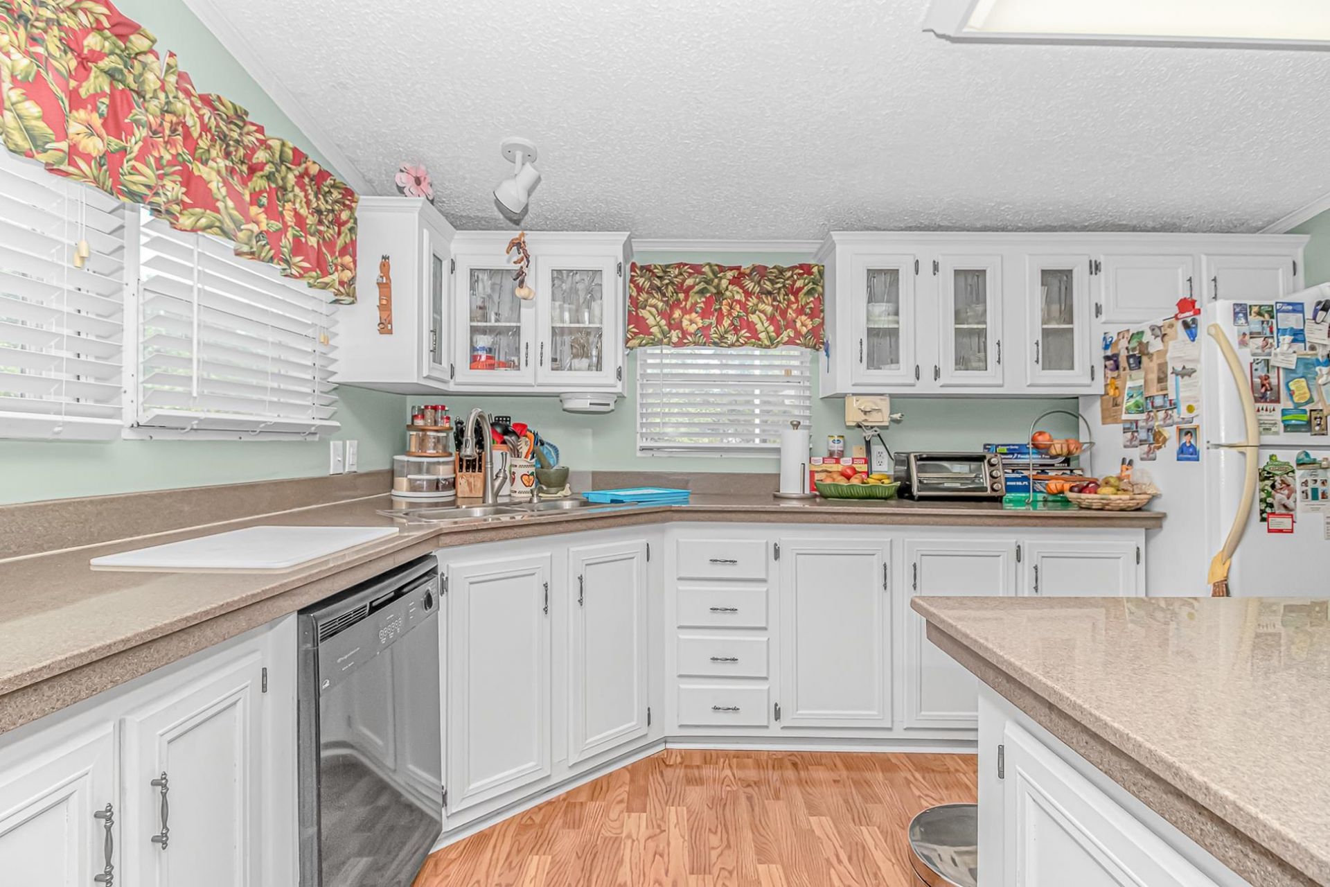 1353 Circle Bay Dr. Photo 15