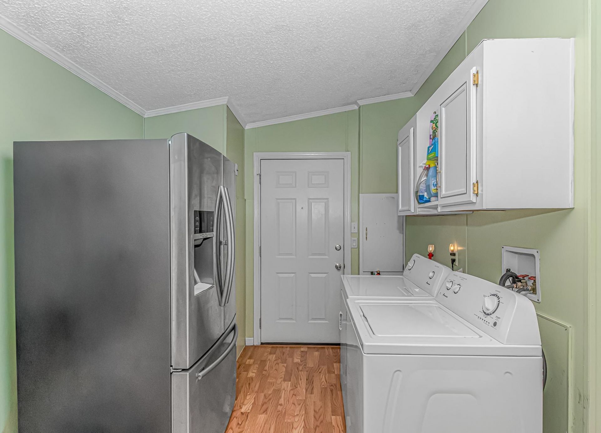 1353 Circle Bay Dr. Photo 25