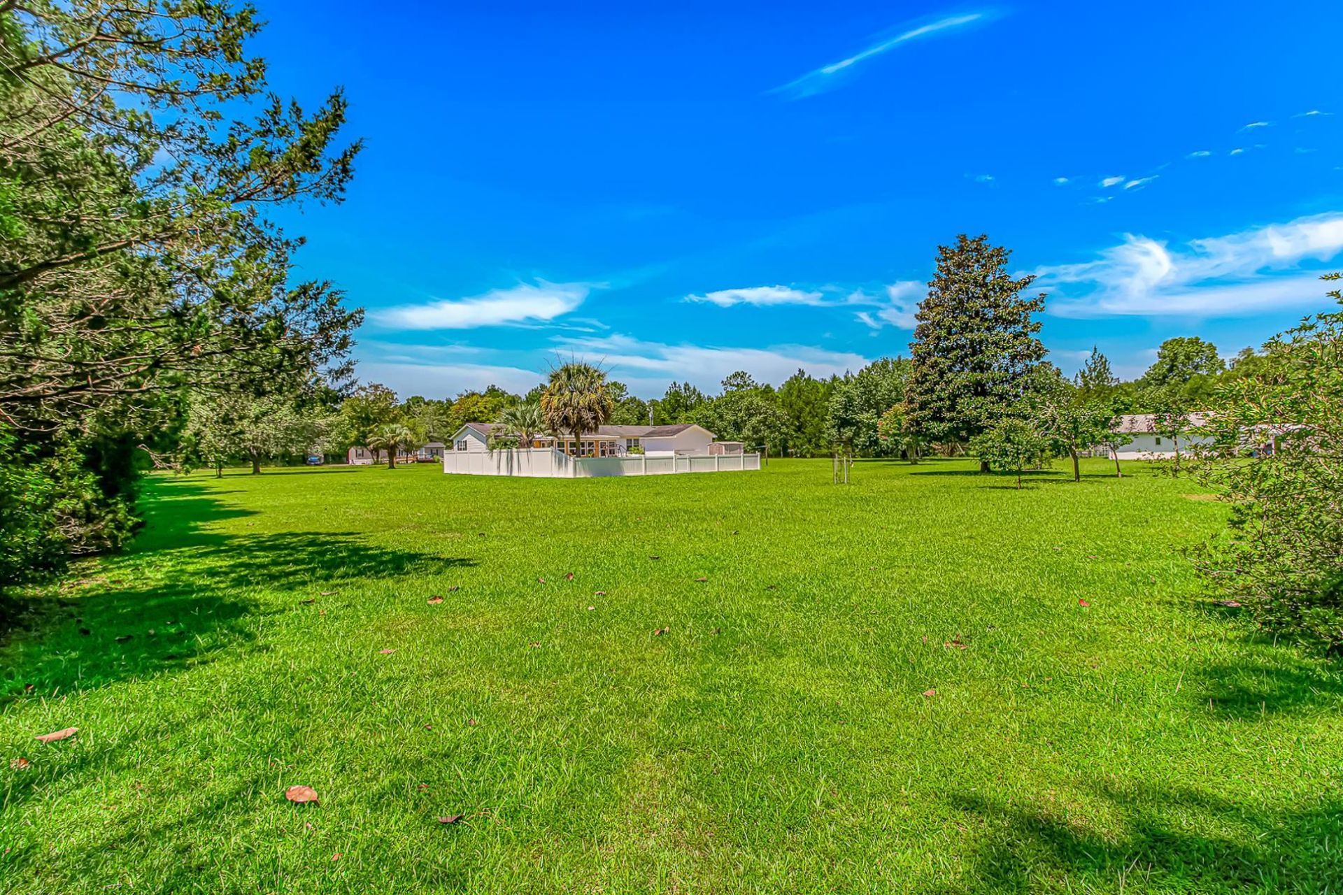 1353 Circle Bay Dr. Photo 36