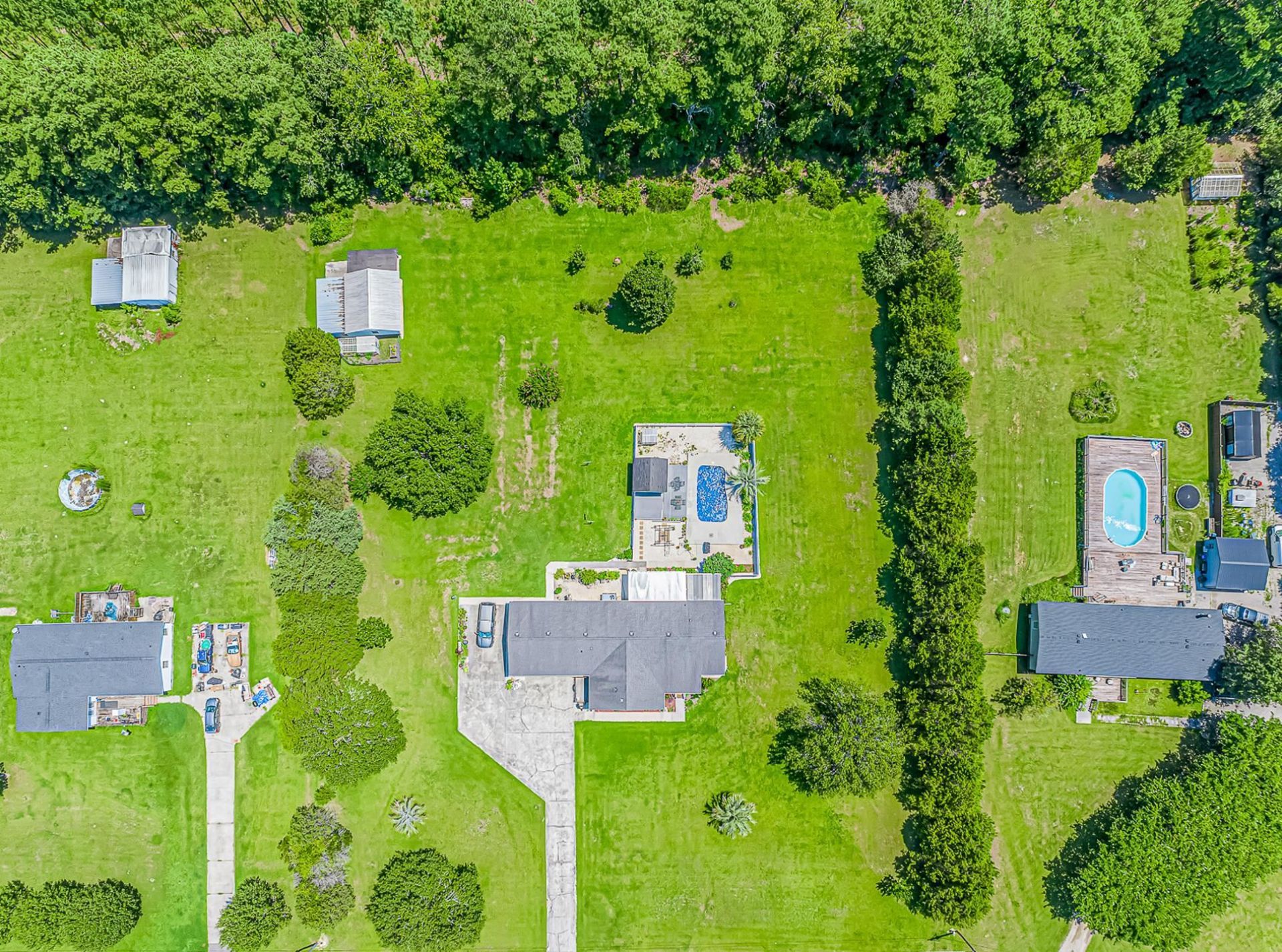 1353 Circle Bay Dr. Photo 37