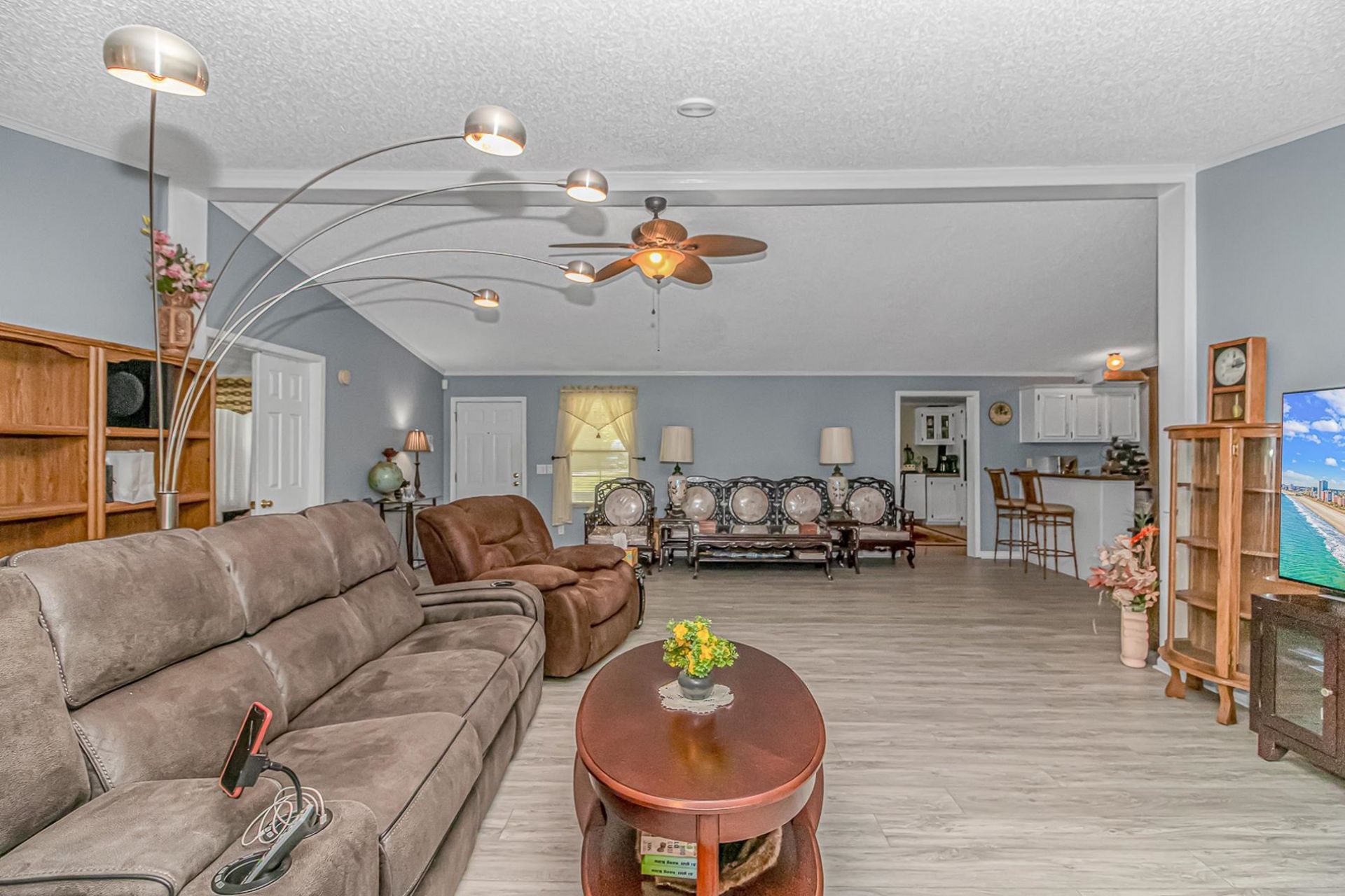 1353 Circle Bay Dr. Photo 9