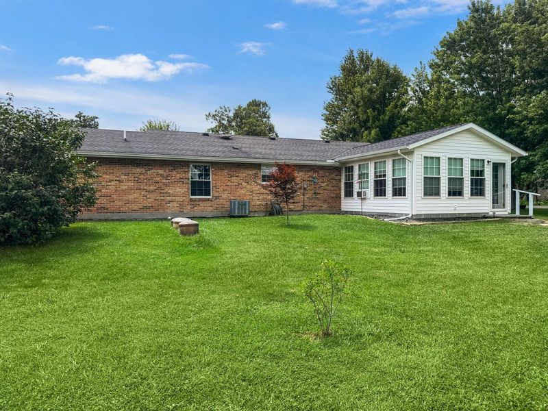 4049 Walnut Grove Circle , Urbana, OH 43078 Photo 8