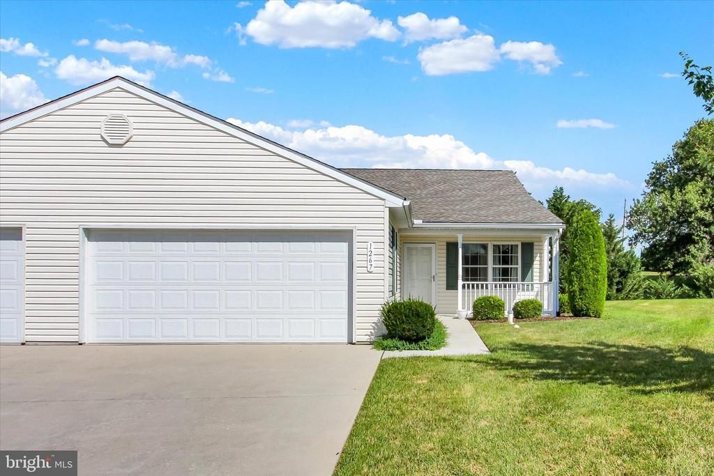 1267 VILLAGE DRIVE, SPRING GROVE, PA 17362