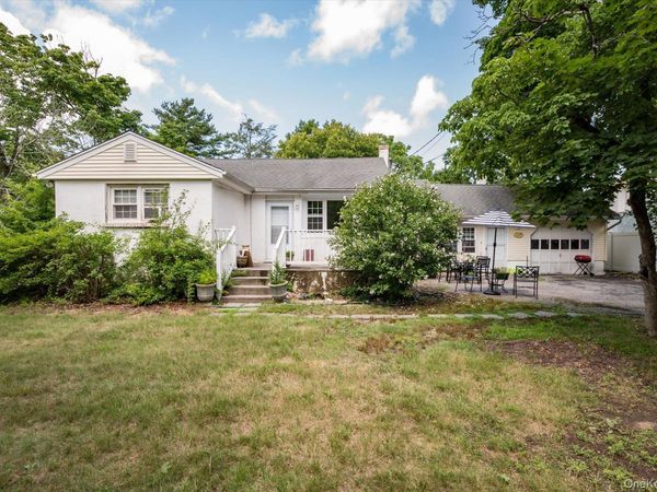 307 Old Country Road, Melville, NY 11747