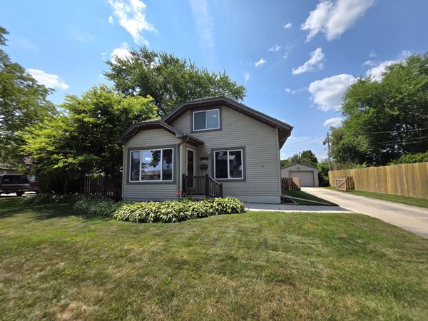 3420 S 12th St, Sheboygan, WI 53081