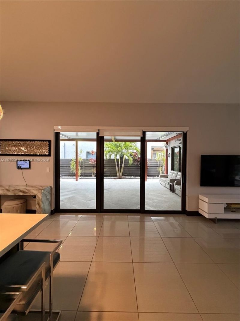 Please Call For Address, Miami, FL 33196 Photo