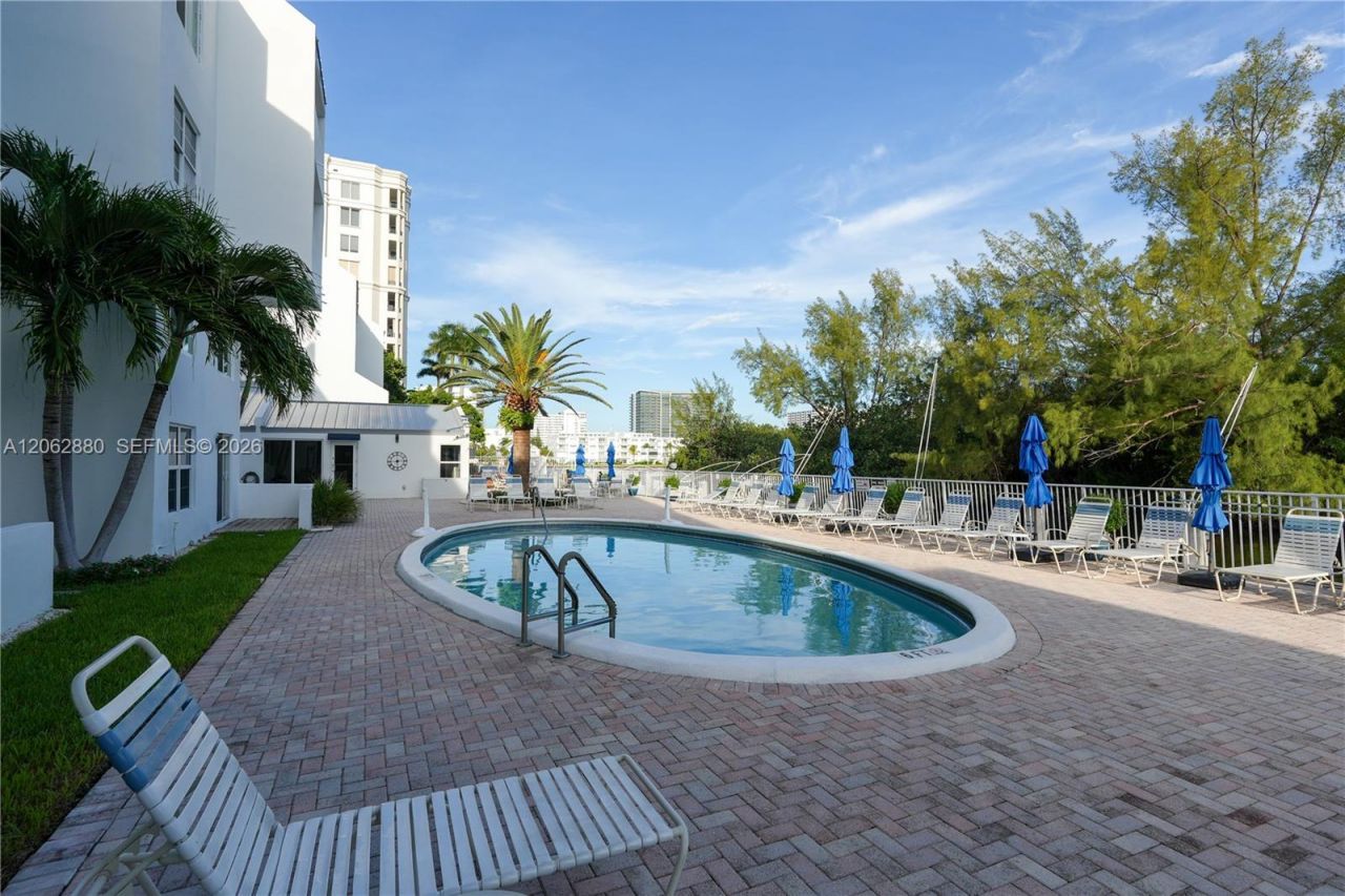 2870 NE 14th St Cswy, Unit 303C, Pompano Beach, FL 33062 Photo