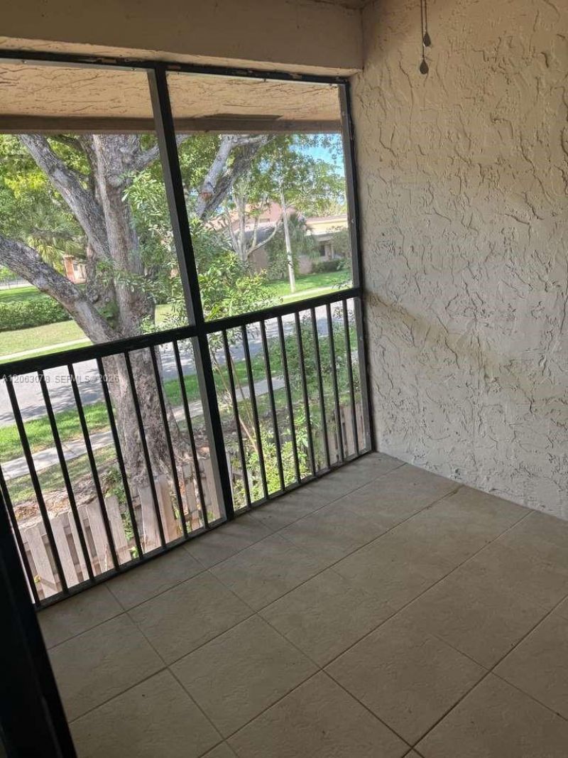 3675 NW 94th Ave, Unit 8J, Sunrise, FL 33351 Photo
