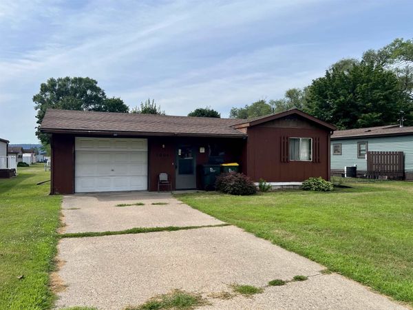 1004 E Campion Boulevard, Prairie Du Chien, WI 53821