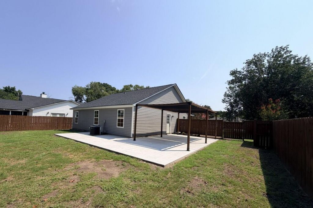 1179 Landsdowne Photo 25