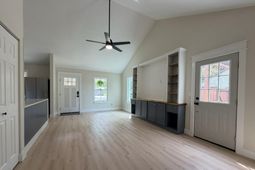 1179 Landsdowne photo 4