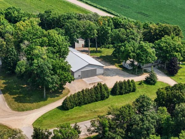 20132 State Highway 99, Le Center, MN 56057