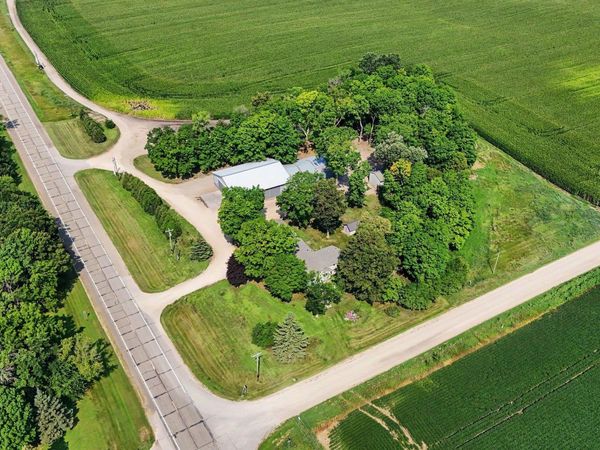 20132 State Highway 99, Le Center, MN 56057