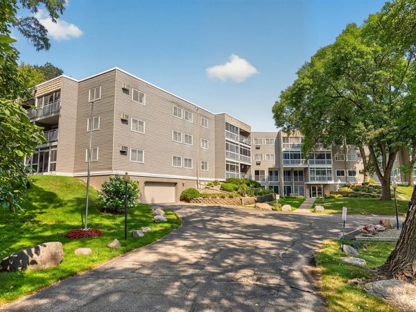 135 Viking Drive E, Unit 309, Little Canada, MN 55117