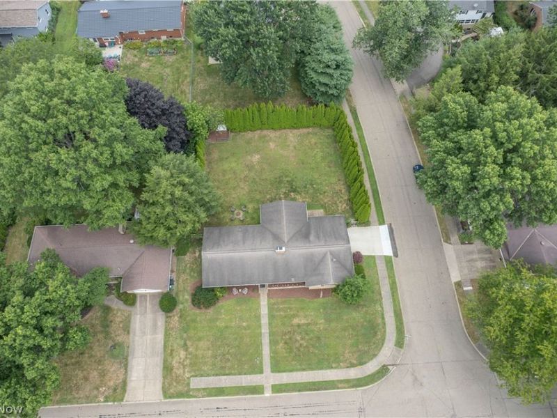 731 Bachtel Street SE, North Canton, OH 44720 Photo 2