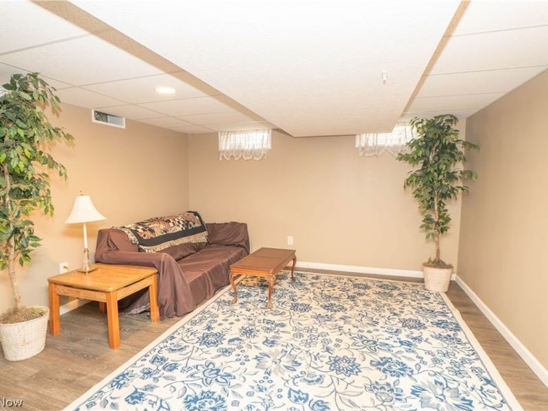 731 Bachtel Street SE, North Canton, OH 44720 Photo 31