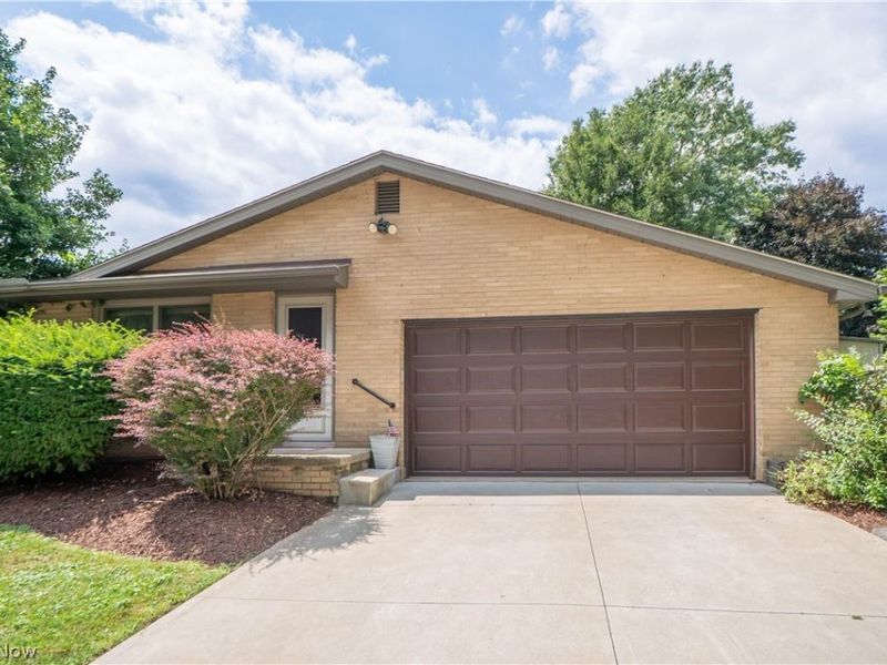 731 Bachtel Street SE, North Canton, OH 44720 Photo 45