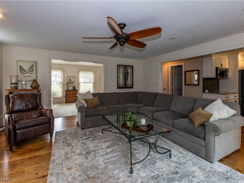 300 Lakeview Circle, Aurora, OH 44202 Photo 13