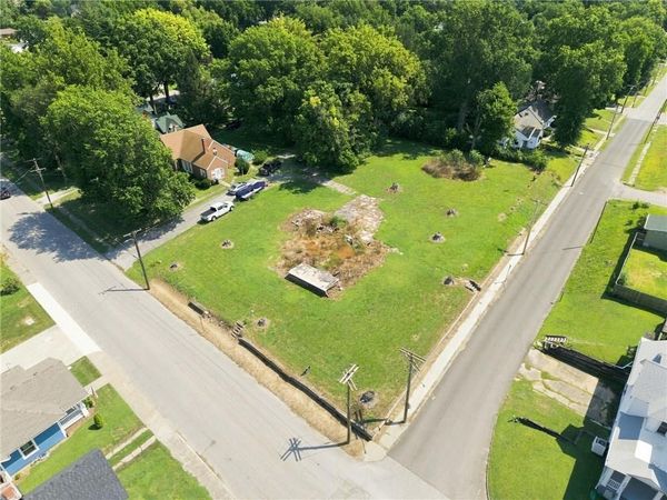 404 N Main Street, Carrollton, MO 64633