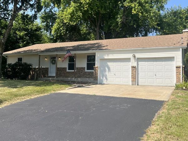 7S410 Midfield Drive , Aurora, IL 60506