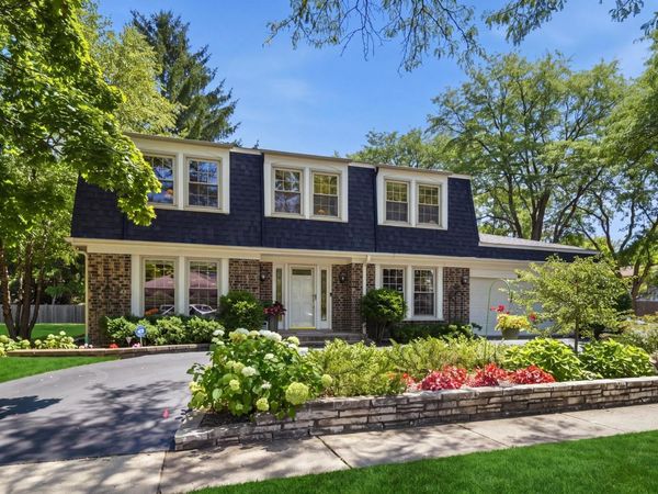 301 Earls Court, Deerfield, IL 60015