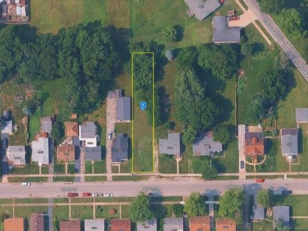 1323 170th Street , Hammond, IN 46324