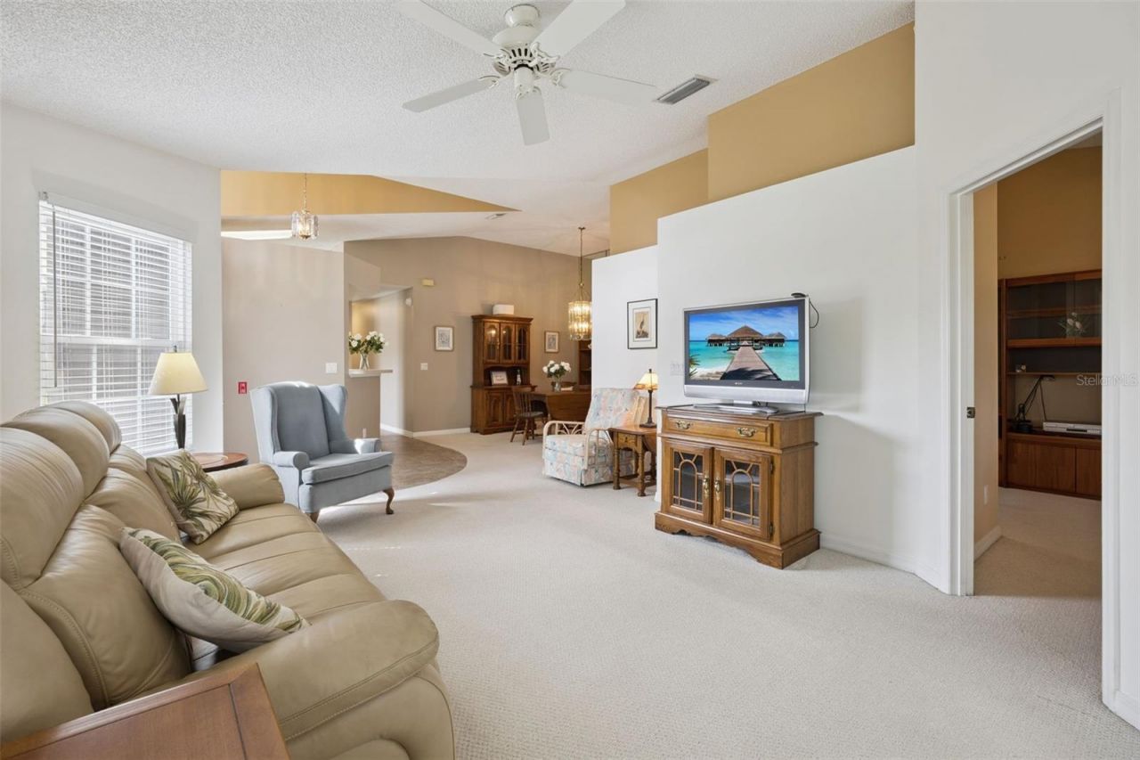 26740 Cash Court, Leesburg, FL 34748 Photo