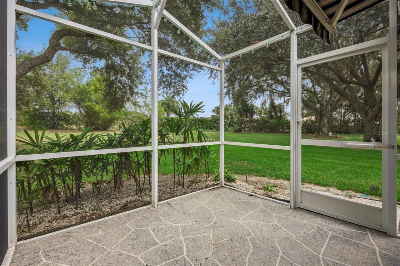 26740 Cash Court, Leesburg, FL 34748 Photo