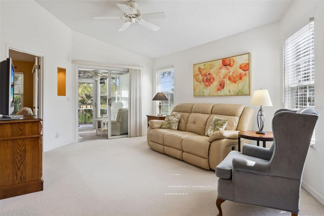 26740 Cash Court, Leesburg, FL 34748 Photo