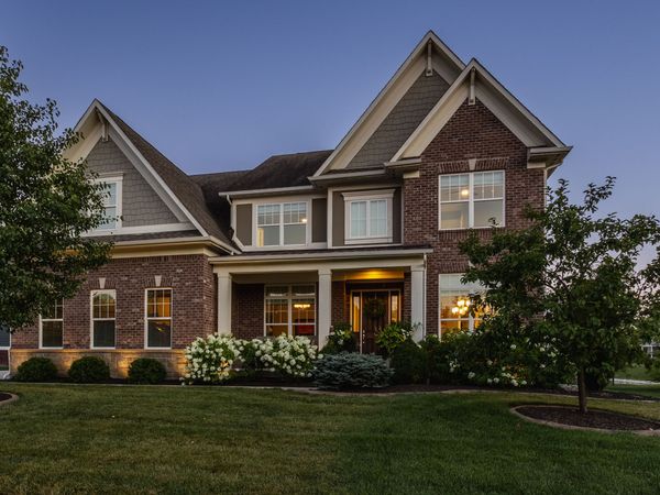 7439 Blackstone Drive, Zionsville, IN 46077