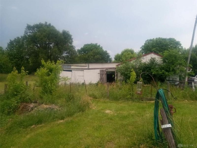 1643 Somers Gratis Road, Camden, OH 45311 Photo 2
