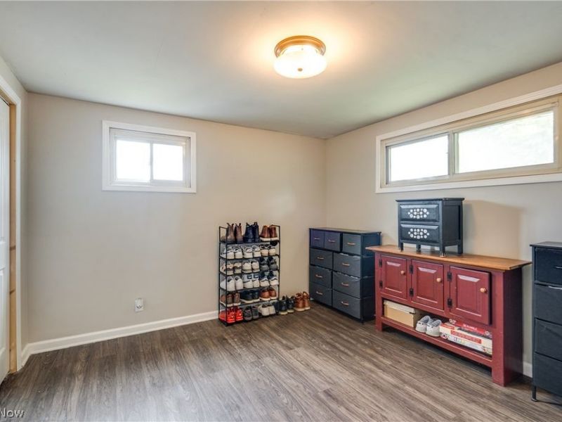 1425 Colonial Boulevard NE, Canton, OH 44714 Photo 10