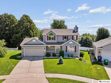 6530 Courtney Circle, Lincoln, NE 68516