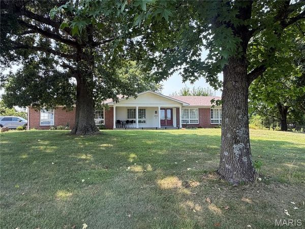 4931 S Point Road , Washington, MO 63090