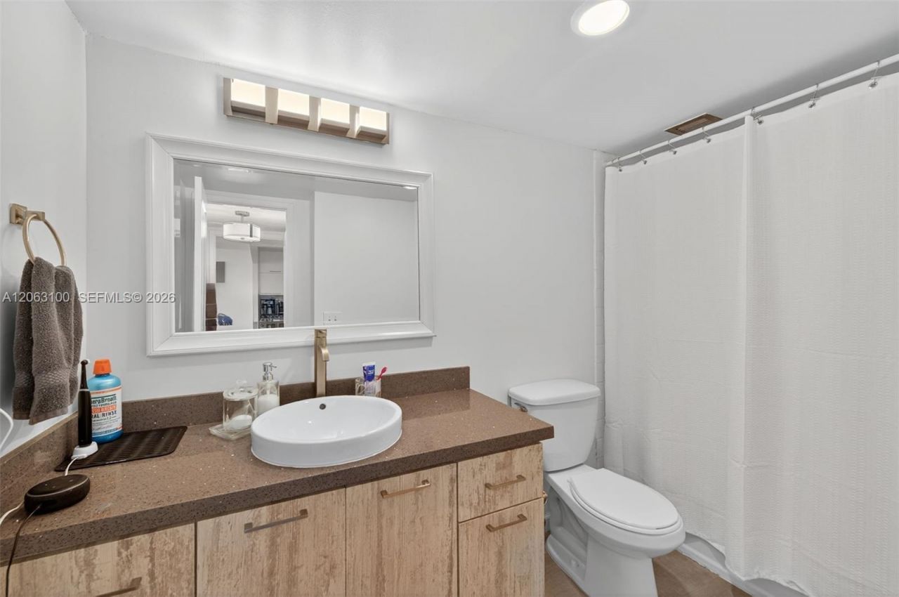 2851 NE 183rd St , Unit 605E, Aventura, FL 33160 Photo