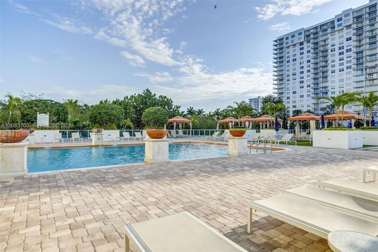 2851 NE 183rd St , Unit 605E, Aventura, FL 33160 Photo
